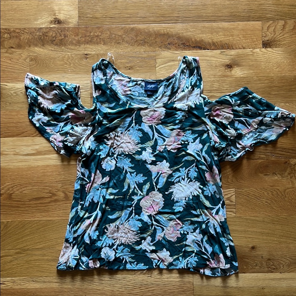 Daytrip Floral Cold Shoulder Top